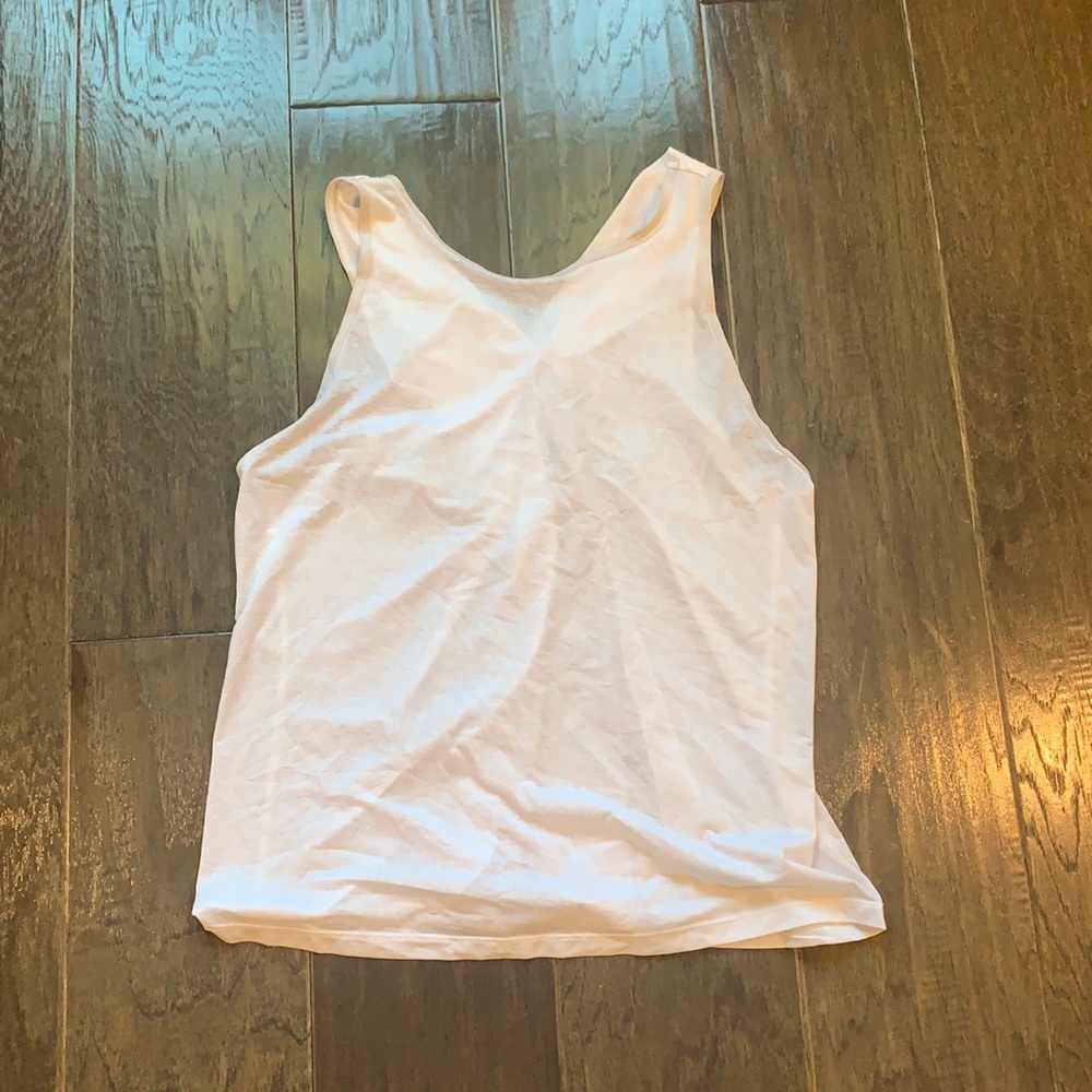 white crisscross lulu top